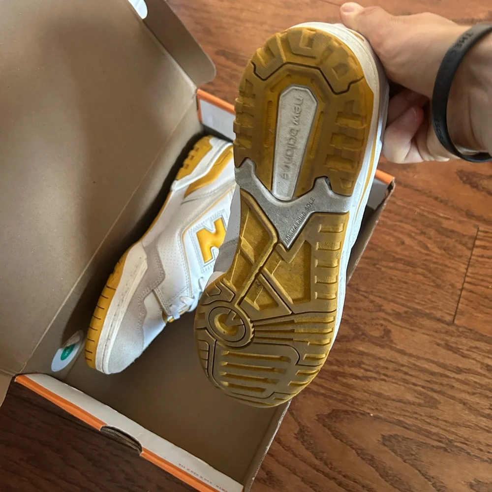 New Balance 550 White and Yellow Sneakers - Picture 2 of 6